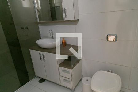 Banheiro de apartamento à venda com 2 quartos, 70m² em Farroupilha, Porto Alegre