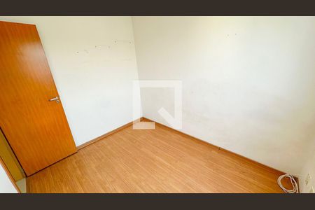 Apartamento à venda com 2 quartos, 50m² em Califórnia, Contagem