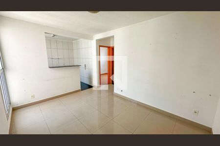 Apartamento à venda com 2 quartos, 50m² em Califórnia, Contagem