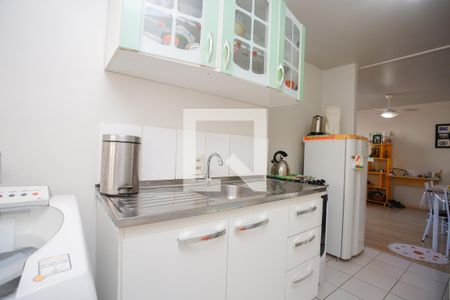 Cozinha de apartamento à venda com 2 quartos, 45m² em Sarandi, Porto Alegre