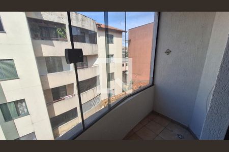 sacada de apartamento para alugar com 2 quartos, 57m² em Vila Zeferina, Itaquaquecetuba