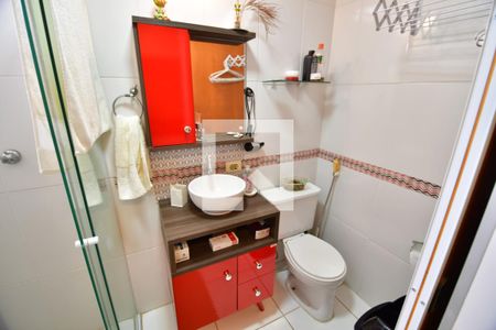 Banheiro de apartamento à venda com 1 quarto, 32m² em Bosque, Campinas