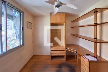 Quarto 1 de apartamento à venda com 2 quartos, 119m² em Icaraí, Niterói