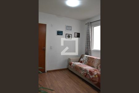 Sala de apartamento para alugar com 3 quartos, 58m² em Santa Cândida, Curitiba