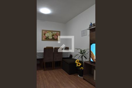 Sala de apartamento para alugar com 3 quartos, 58m² em Santa Cândida, Curitiba