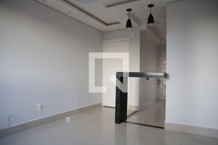 Sala/Cozinha de apartamento para alugar com 2 quartos, 42m² em Residencial Barcelona, Goiânia