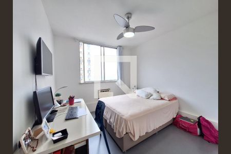 Quarto 1 de apartamento à venda com 3 quartos, 80m² em Laranjeiras, Rio de Janeiro