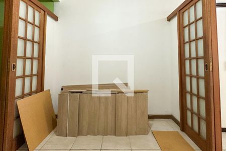 Quarto 01 de apartamento para alugar com 2 quartos, 48m² em Copacabana, Rio de Janeiro