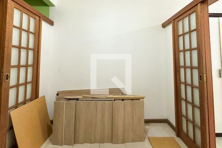 Quarto 01 de apartamento para alugar com 2 quartos, 48m² em Copacabana, Rio de Janeiro