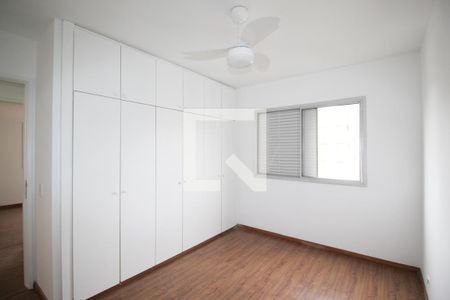 Suíte  de apartamento para alugar com 3 quartos, 100m² em Moema, São Paulo