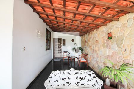 Varanda da Sala de casa à venda com 4 quartos, 360m² em Santa Monica, Belo Horizonte