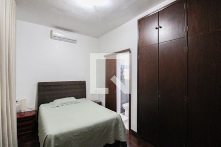 Suíte 1 de casa para alugar com 4 quartos, 360m² em Santa Monica, Belo Horizonte