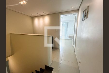 Corredor de casa à venda com 3 quartos, 280m² em Vila Cruz das Almas, São Paulo