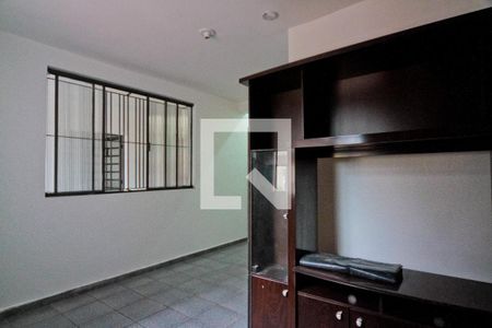 Sala de casa para alugar com 2 quartos, 40m² em Vila Pereira Cerca, São Paulo