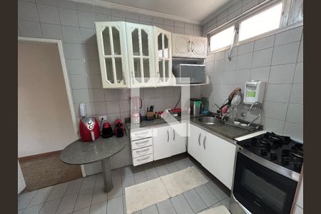 Cozinha de apartamento à venda com 2 quartos, 71m² em Água Branca, São Paulo