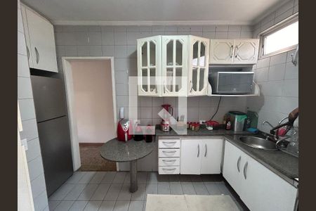 Cozinha de apartamento à venda com 2 quartos, 71m² em Água Branca, São Paulo