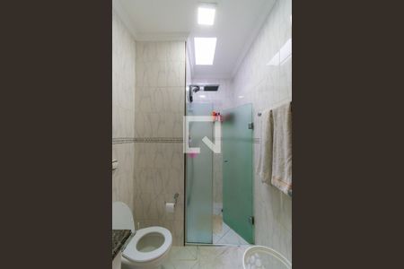 Casa de condomínio à venda com 194m², 3 quartos e 4 vagas Casa de condomínio à venda com 194m², 3 quartos e 4 vagasBanheiro da Suíte