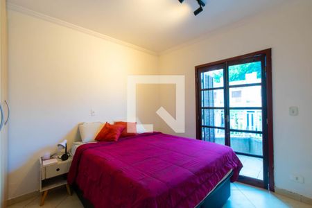 Casa de condomínio à venda com 194m², 3 quartos e 4 vagas Casa de condomínio à venda com 194m², 3 quartos e 4 vagasSuíte