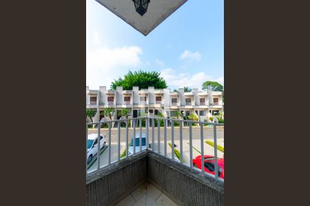 Casa de condomínio à venda com 194m², 3 quartos e 4 vagas Casa de condomínio à venda com 194m², 3 quartos e 4 vagasVaranda da Suíte