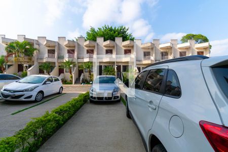 Casa de condomínio à venda com 194m², 3 quartos e 4 vagas Casa de condomínio à venda com 194m², 3 quartos e 4 vagasGaragem