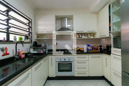 Casa de condomínio à venda com 194m², 3 quartos e 4 vagas Casa de condomínio à venda com 194m², 3 quartos e 4 vagasCozinha