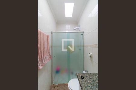 Casa de condomínio à venda com 194m², 3 quartos e 4 vagas Casa de condomínio à venda com 194m², 3 quartos e 4 vagasBanheiro 2