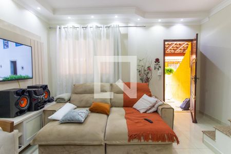 Sala de casa de condomínio à venda com 2 quartos, 75m² em Vila Carmosina, São Paulo