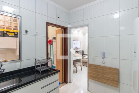 Cozinha de casa de condomínio à venda com 2 quartos, 75m² em Vila Carmosina, São Paulo