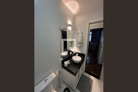 Banheiro de apartamento à venda com 3 quartos, 80m² em João Pinheiro, Belo Horizonte