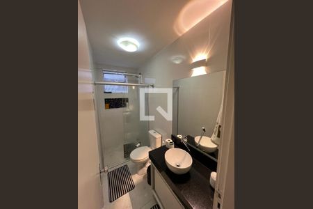 Banheiro de apartamento à venda com 3 quartos, 80m² em João Pinheiro, Belo Horizonte