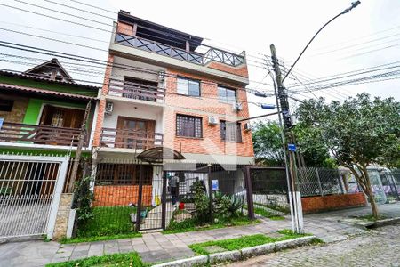 Casa à venda com 220m², 3 quartos e 2 vagas Casa à venda com 220m², 3 quartos e 2 vagasFachada