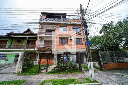 Casa à venda com 220m², 3 quartos e 2 vagas Casa à venda com 220m², 3 quartos e 2 vagasFachada