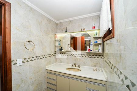 Casa à venda com 220m², 3 quartos e 2 vagas Casa à venda com 220m², 3 quartos e 2 vagasBanheiro 1