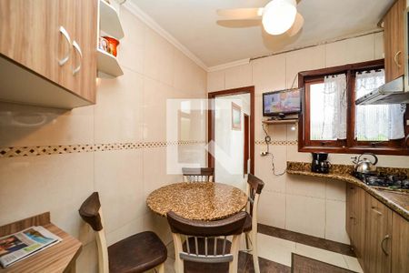 Casa à venda com 220m², 3 quartos e 2 vagas Casa à venda com 220m², 3 quartos e 2 vagasCozinha