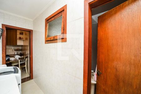 Casa à venda com 220m², 3 quartos e 2 vagas Casa à venda com 220m², 3 quartos e 2 vagasÁrea de Serviço