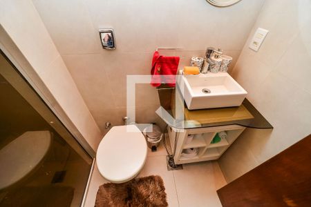 Casa à venda com 220m², 3 quartos e 2 vagas Casa à venda com 220m², 3 quartos e 2 vagasBanheiro 2