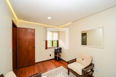 Casa à venda com 220m², 3 quartos e 2 vagas Casa à venda com 220m², 3 quartos e 2 vagasQuarto 3