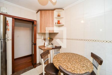 Casa à venda com 220m², 3 quartos e 2 vagas Casa à venda com 220m², 3 quartos e 2 vagasCozinha