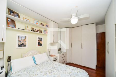 Casa à venda com 220m², 3 quartos e 2 vagas Casa à venda com 220m², 3 quartos e 2 vagasQuarto 2