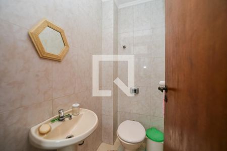 Casa à venda com 220m², 3 quartos e 2 vagas Casa à venda com 220m², 3 quartos e 2 vagasBanheiro de serviço