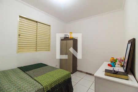 Quarto 1 de casa à venda com 3 quartos, 200m² em Vila Regina ( Zona Leste), São Paulo