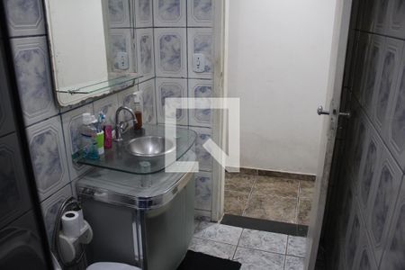 Banheiro de casa à venda com 2 quartos, 100m² em Jardim Riacho das Pedras, Contagem