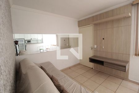 Sala de apartamento para alugar com 2 quartos, 47m² em Brasil, Uberlândia