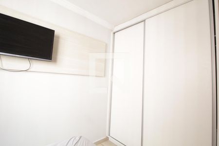 Quarto 2 de apartamento para alugar com 2 quartos, 47m² em Brasil, Uberlândia