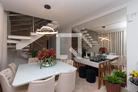 Sala de casa à venda com 3 quartos, 210m² em Vila Paiva, São Paulo