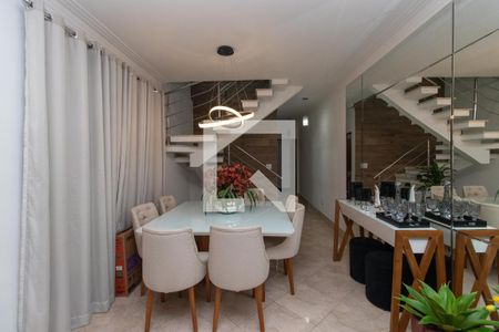 Sala de casa à venda com 3 quartos, 210m² em Vila Paiva, São Paulo