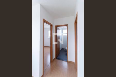 Corredor de apartamento para alugar com 2 quartos, 45m² em Cabral, Contagem