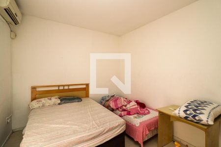 Quarto de apartamento à venda com 1 quarto, 57m² em Santo Antônio, Porto Alegre