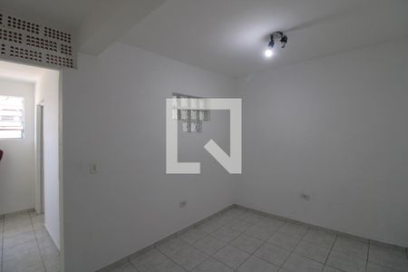 Quarto 1 de casa para alugar com 2 quartos, 100m² em Jardim dos Prados, São Paulo