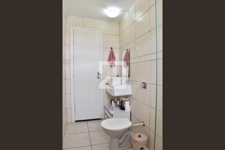 Banheiro da Suíte de casa para alugar com 3 quartos, 150m² em Santa Cândida, Curitiba